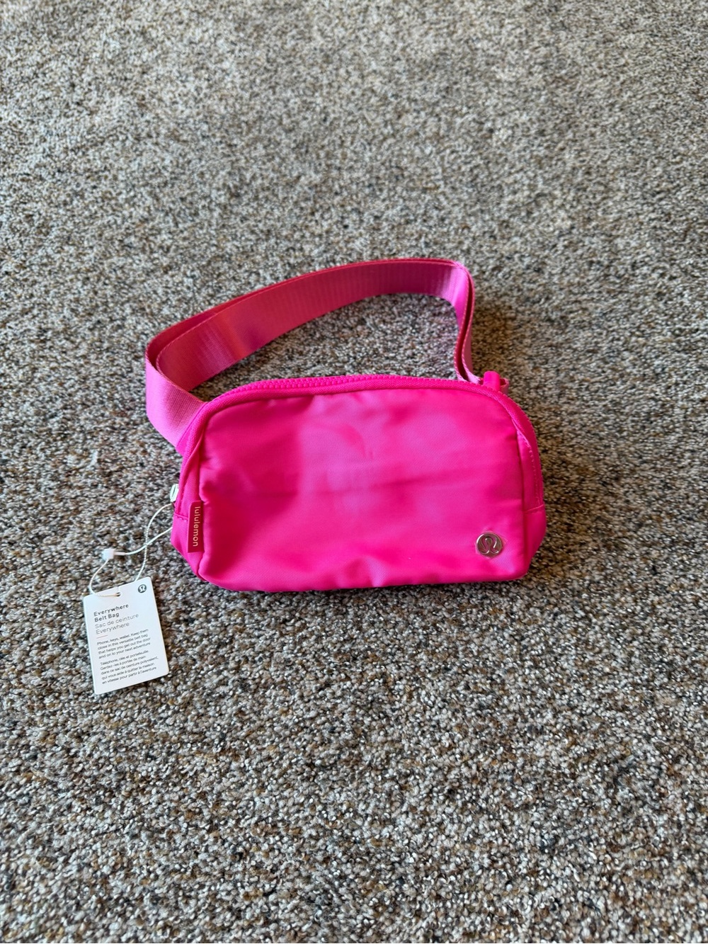 lululemon athletica Everywhere Belt Bag - Hot Pink - Picture 3 of 3